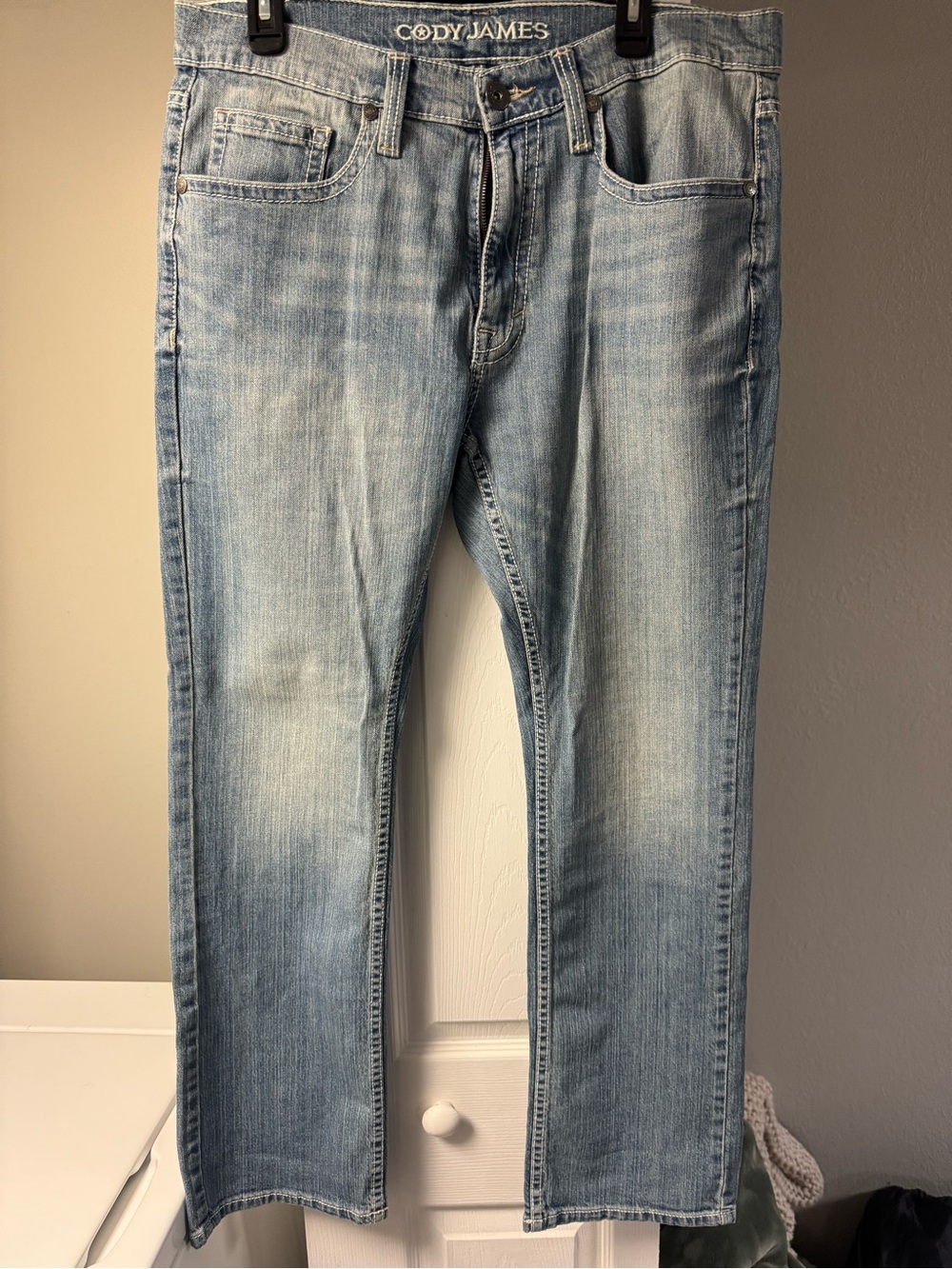 Cody James Men's Light Wash Bootcut Jeans